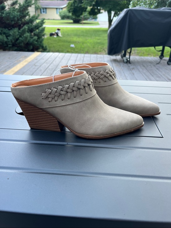 Indigo Shoes - 🤍 New With Tags – Indigo Rd. Mule Booties